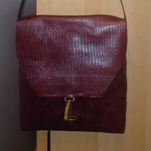 Artisan handmade Italian leather burgundy messenger bag
